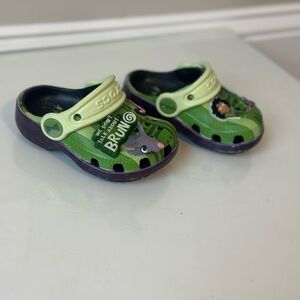 LIMITED EDITION Disney Green and Black Sandals with Cartoon Design